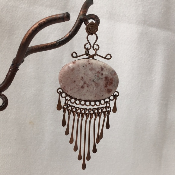 Genuine pink jasper pendant - Picture 1 of 3